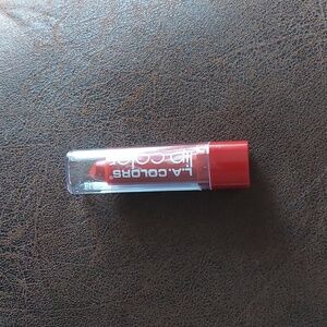 L.A. Colors lipstick *berry red*